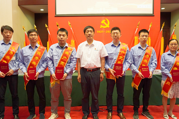 291656499951256697.png 優秀共產黨員  網站.png